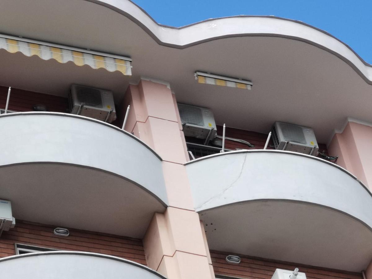 Apartamento Le Terrazze Del Sole Nápoles Exterior foto