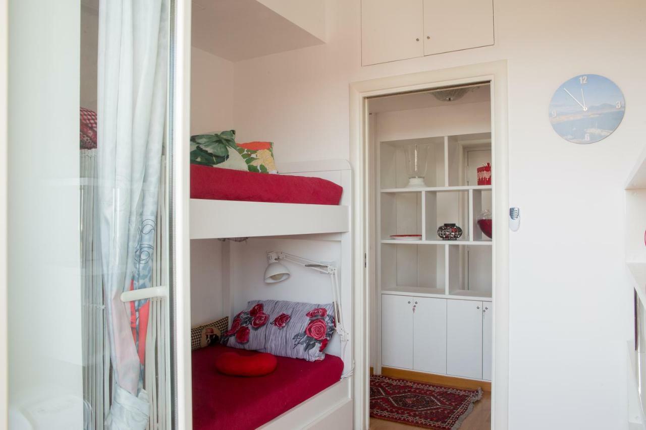 Apartamento Le Terrazze Del Sole Nápoles Exterior foto